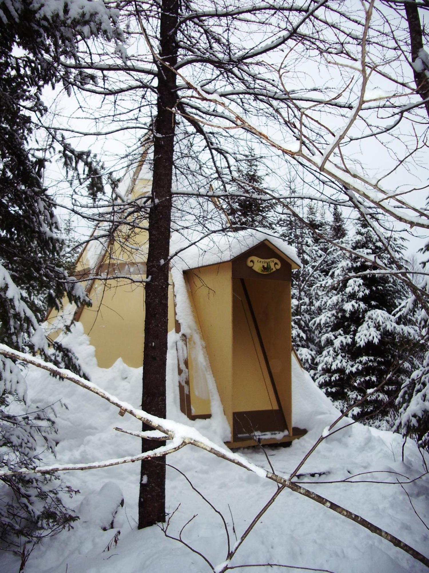 Aux Tipis De La Riviere Sauvage Villa Saint Romain Exteriör bild