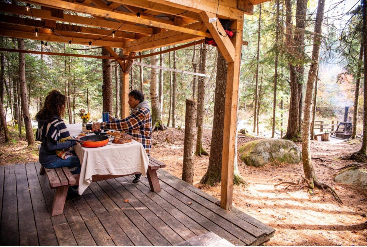 Aux Tipis De La Riviere Sauvage Villa Saint Romain Exteriör bild