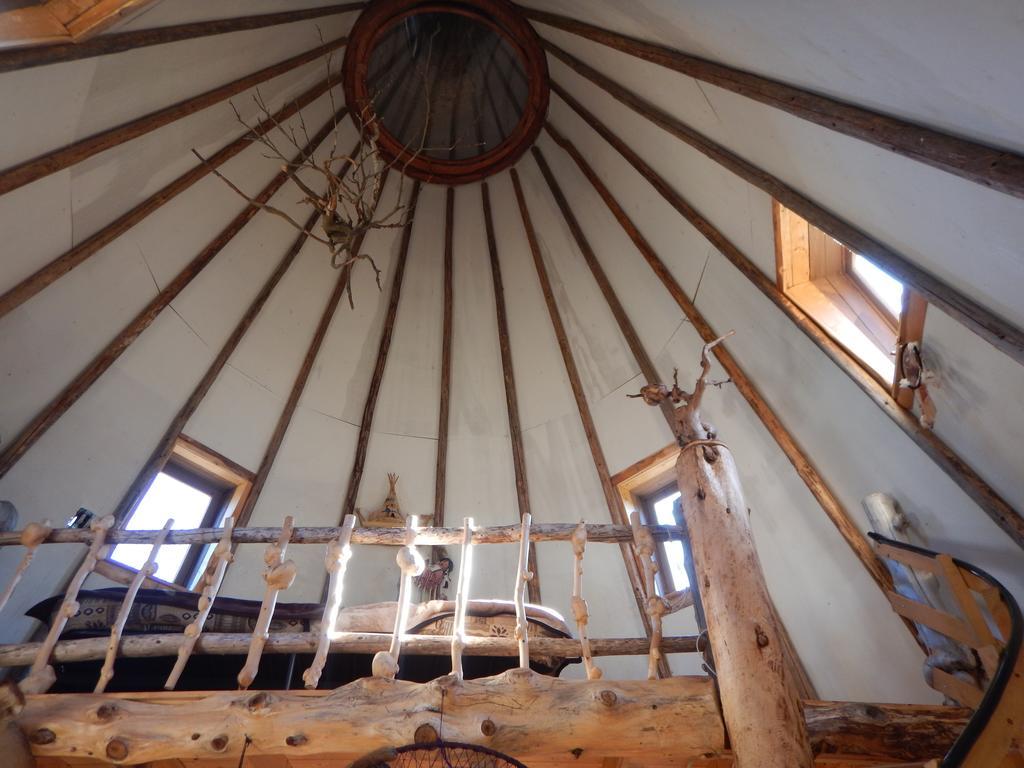 Aux Tipis De La Riviere Sauvage Villa Saint Romain Exteriör bild