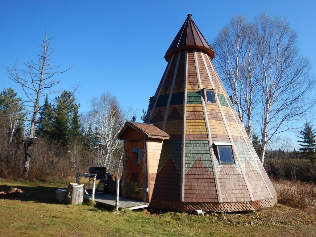 Aux Tipis De La Riviere Sauvage Villa Saint Romain Exteriör bild