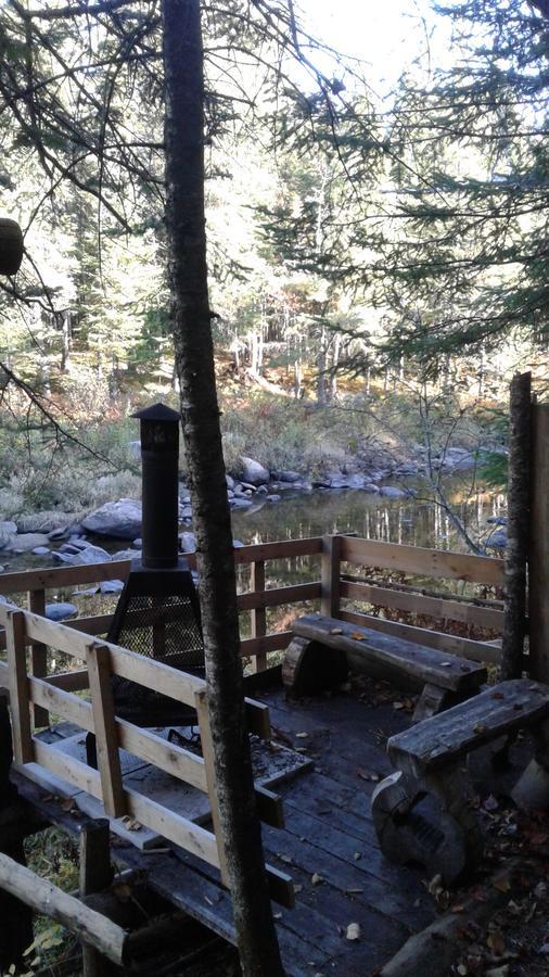Aux Tipis De La Riviere Sauvage Villa Saint Romain Exteriör bild
