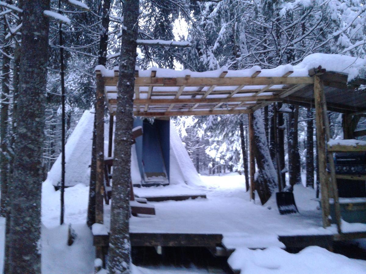 Aux Tipis De La Riviere Sauvage Villa Saint Romain Exteriör bild