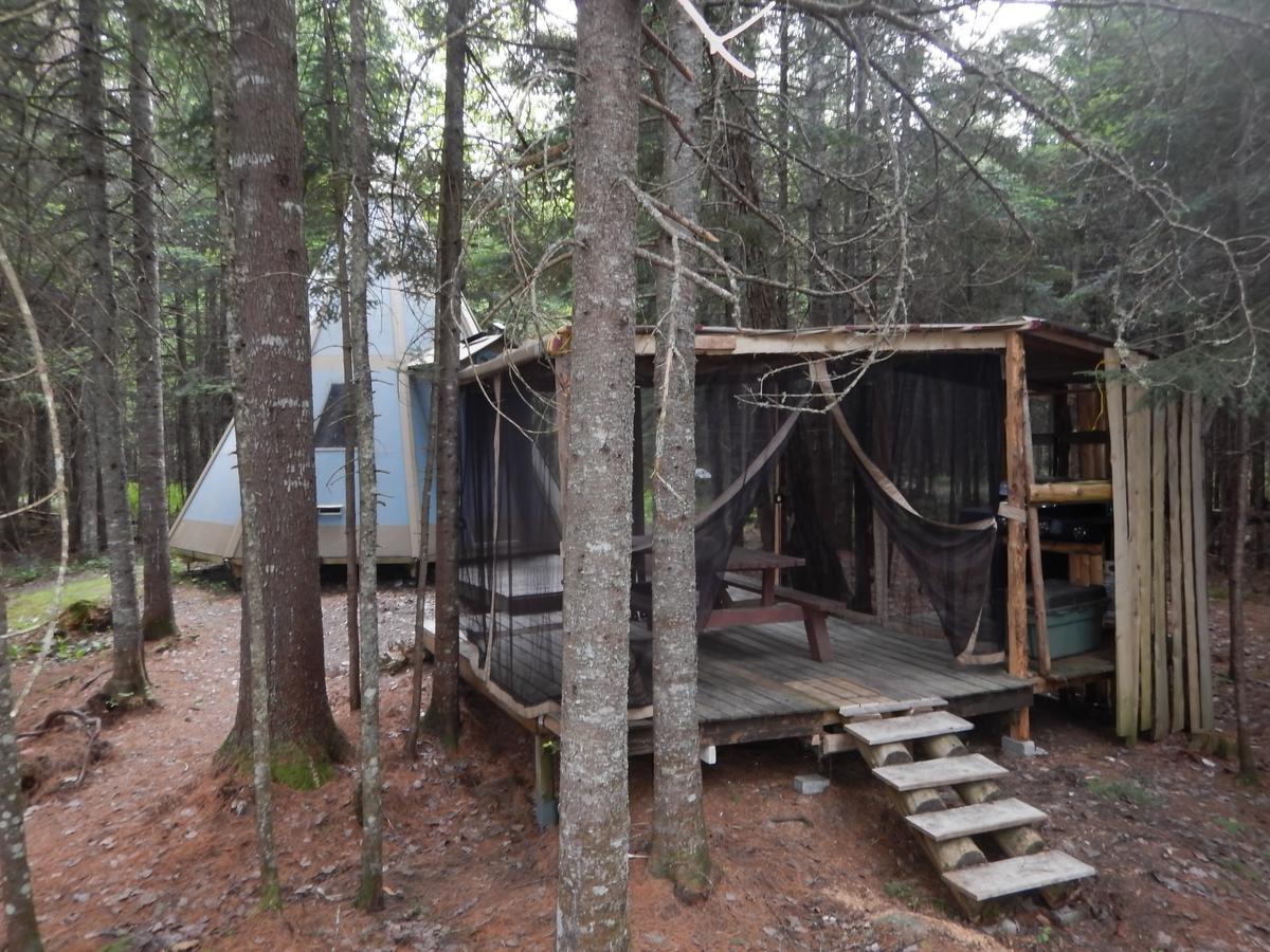 Aux Tipis De La Riviere Sauvage Villa Saint Romain Exteriör bild