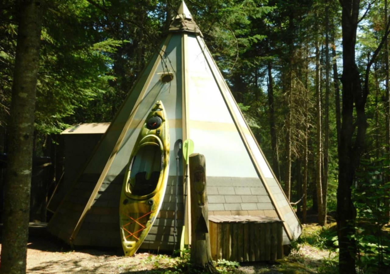 Aux Tipis De La Riviere Sauvage Villa Saint Romain Exteriör bild